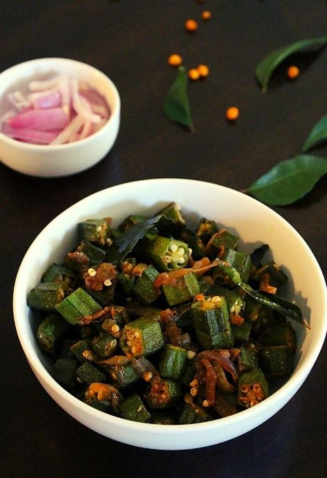 bhindi fry, ladies finger fry Fry Okra, Bhindi Masala Recipe, Veg Stir Fry, Lady Fingers Recipe, Bhindi Fry, Bhindi Masala, Dry Spices, Indian Rice Recipes, Veg Curry