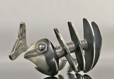 Antonio Pineda Modernist Sterling Fish Bracelet Taxco (item #1354875, detailed views) Fish Bracelet, Fishing Bracelet, Page Design, Anton, 20th Century, Gap, Crown, Thing 1, Fish