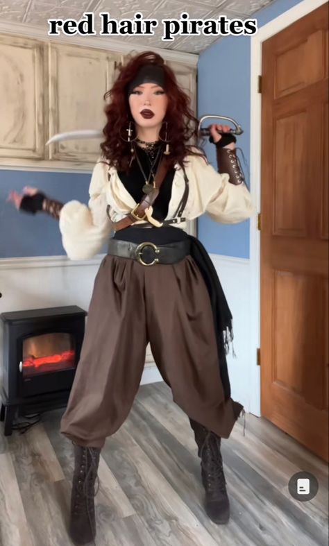 Renn Faire Pirate, Rennaisance Fair Outfits, Ren Faire Outfit Ideas, Renn Faire Outfit, Pirate Outfit Women, Renfaire Outfit, Pirate Clothing, Faire Outfit, Models Without Makeup