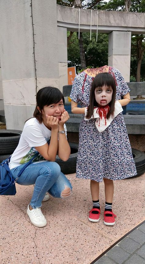 Headless Halloween Costume, Scary Kids Halloween Costumes, Scary Kids, Scary Halloween Costume, Celebrity Facts, Scary Halloween Costumes, Scary Costumes, 다크 판타지, Fantasias Halloween