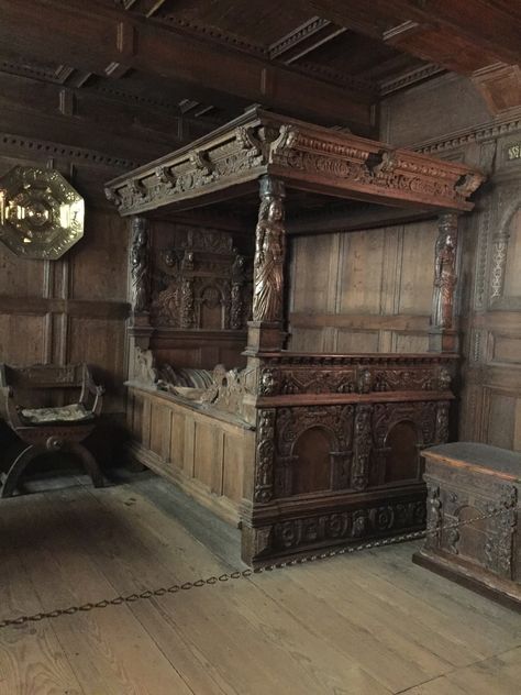 Midevil Rooms, Midevil Bedrooms, Midevil Room Aesthetic, Medieval Interior Design, Medieval Decoration, Monastery Interior, Medieval Interior, Medieval Home, English Antique Furniture