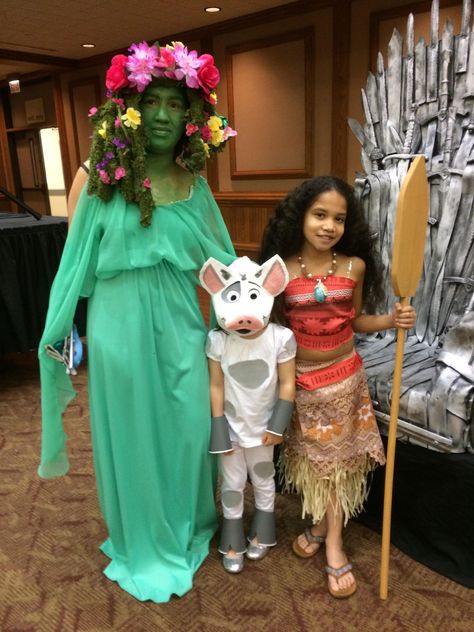 Halloween Costumes Moana, Te Fiti Costume Diy, Moana Diy Costume, Te Ka Costume, Te Fiti Costume, Moana Diy, Moana Halloween, Moana Doll, Moana Halloween Costume