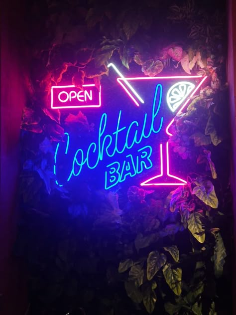 Luxury Bar Design, Fun Trivia Questions, Hotel Ads, Beer House, Indoor Bar, Pub Design, Luxury Bar, Wedding Neon Sign, Neon Party