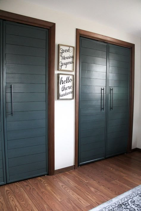 Love this DIY project from Bright Green Door! Shiplap forest green closet doors. So good. Shiplap Doors, Closets Ideas, Modern Closet Doors, House Rehab, French Closet Doors, Pintu Interior, Bookcase Ideas, Diy Closet Doors, Closet Door Makeover