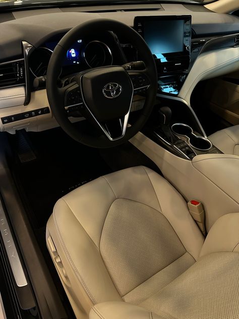 2023 Toyota Camry Xse Black, Toyota Keys Aesthetic, Toyota Car Interior, Toyota Camry Interior Decor, 2024 Toyota Camry, Toyota Camry 2024, New Car Aesthetic Toyota, Car Aesthetic Toyota, Toyota Camry Aesthetic