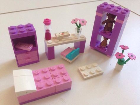 Aesthetic Lego Ideas Easy, What To Make With Legos Easy, Lego Ideas To Build Easy House, Lego Ideas To Build Easy, Easy Lego Creations, Lego House Ideas, Lego Friends Sets, Lego Furniture, Micro Lego