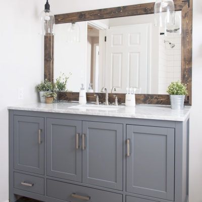 Farmhouse Bathroom Mirror Tutorial Bathroom List, Mirrors And Lights, Industrial Farmhouse Bathroom, Gray Bathroom Vanity, Farmhouse Bathroom Mirrors, Bathroom Mirror Makeover, Chic Bedrooms, Cleaning Bathroom, Farmhouse Bathroom Remodel