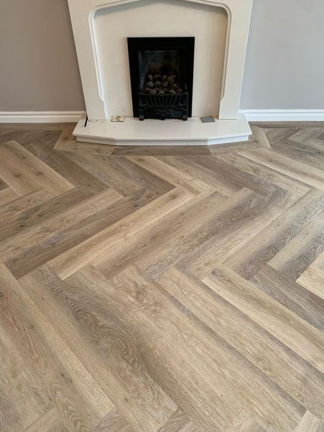 A hallway and lounge in County Durham fitted using the incredible lime washed oak from Karndeans Knight TIle collection.  Our clients opted for the larger plank but had it laid in the herringbone design, which works perfectly in their home especially when teamed with a full plank border to finish the room perfectly. Lounge Flooring, Full Plank, Flooring Inspiration, Herringbone Design, Durham, Animal Print Rug, Herringbone, The Room, Contemporary Rug