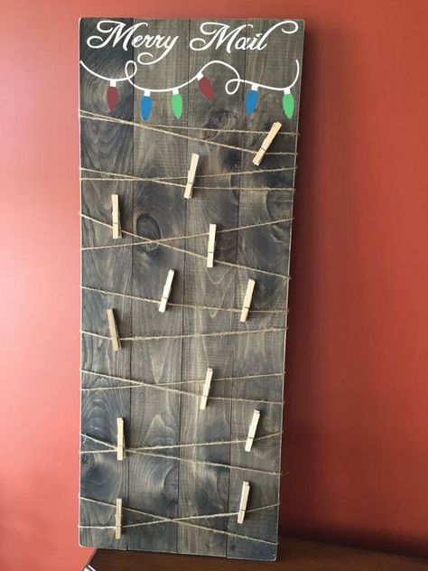 Merry Mail Card Holder, Souper Saturday, Diy Clothes Hanger, Merry Mail Sign, Holiday Card Display, Merry Mail, Christmas Card Holder, Pallet Christmas, Hanger Holder