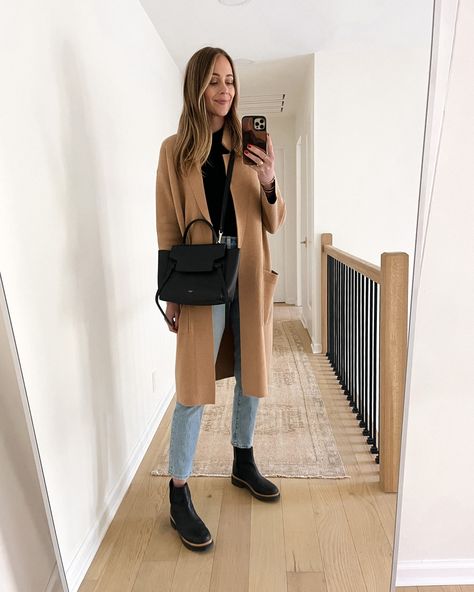 Long Black Sweater Cardigan Outfits, Classy Ankle Boots, Womens Lug Boots Outfit, Jeans And Lug Sole Boots, Styling Lug Sole Boots, Coatigan Outfit Winter, Beige Lug Sole Boots Outfit, Lug Boots With Jeans, How To Wear Lug Sole Boots With Jeans