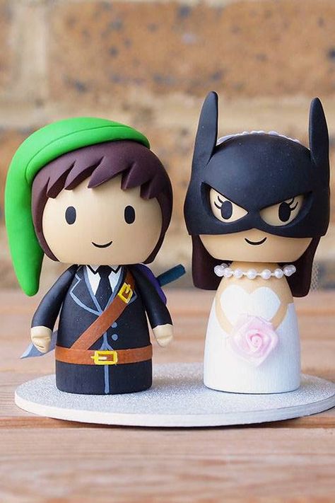 Superhero Wedding Cake, Unique Wedding Cake Toppers, Nerdy Wedding Cakes, Groom Cakes, Bridal Cake Topper, Unique Wedding Cake, Funny Wedding Cakes, Superhero Wedding, Geeky Wedding