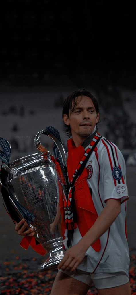 Ac Milan Legends, Inzaghi Wallpaper, Ac Milan Champions League, Filippo Inzaghi, Milan Wallpaper, Champions League Trophy, Paolo Maldini, The Good Son, Football Players Images