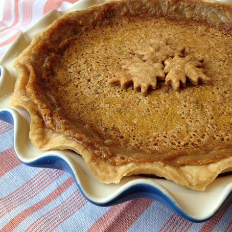 Maple Syrup Pie Maple Syrup Pie, Buttermilk Chess Pie, Butterscotch Pie, Maple Syrup Recipes, Sour Cream Recipes, Holiday Pies, Cream Pie Recipes, New York Cheesecake, Dutch Recipes