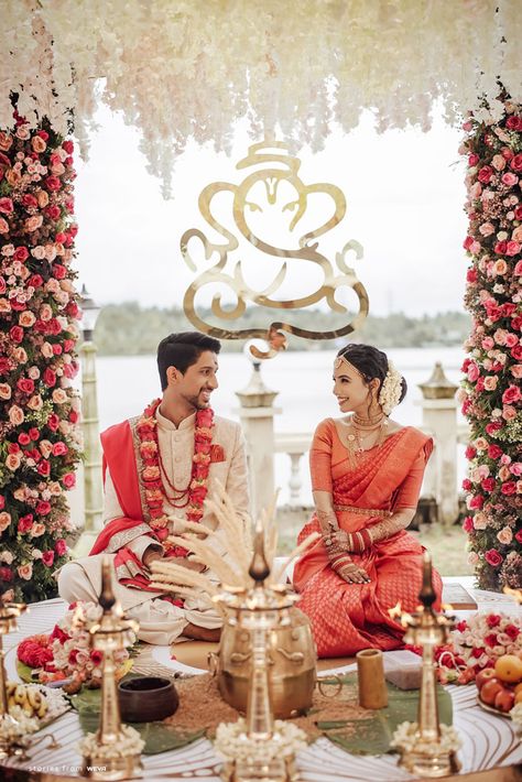 Traditional Hindu Wedding Photos - Aparna & Yash - Weva Photography Hindu Wedding Photos, Temple Wedding Photos, Hindu Wedding Decorations, Engagement Stage, Engagement Stage Decoration, Kerala Wedding Photography, Indian Wedding Poses, Wedding Color Pallet, Wedding Car Decorations