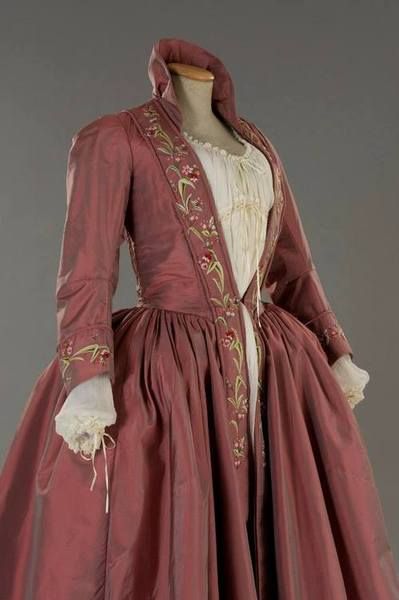 Period Dresses, 18th Century Dresses, Historical Gowns, 18th Century Dress, 18th Century Costume, 18th Century Fashion, Century Clothing, Vintage Gowns, Old Fashion