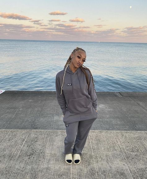 Plt Joggers Outfit, Plt Tracksuit Outfit Ideas, Plt Sweatpants Outfit, Grey Jordans Outfit, Plt Tracksuit, Beautiful Selfies, Grey Tracksuit, Denzel Curry, Sushi Platter