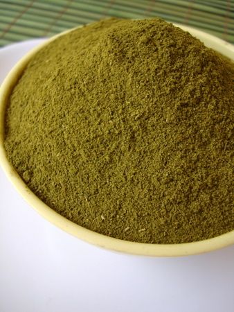 home-made-henna-powder Tulsi Leaves, Indian Herbs, Temporary Hair Dye, Increase Hair Growth, Natural Henna, Holy Basil, Hair Help, Scalp Conditions, Natural Hair Journey