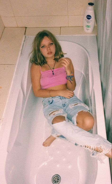 bathtub pics Wardrobe Photoshoot, Bathtub Pics, Bathroom Poses, Bathroom Photoshoot Ideas, Bathroom Photoshoot, 2000's Aesthetic, 90s Photoshoot, Grunge Photoshoot, Sitting Pose Reference