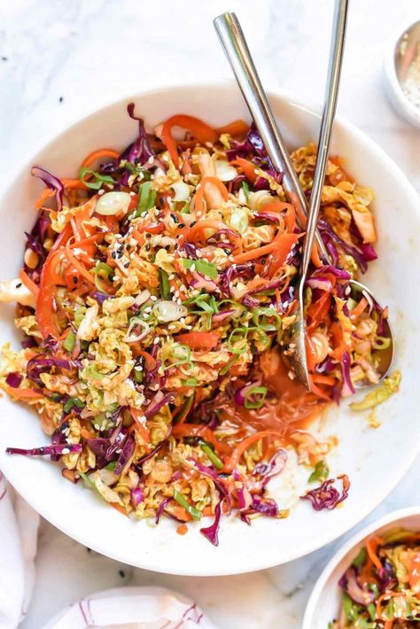 Sweet Pancake Recipe, Korean Salad, Kimchi Slaw, Spicy Slaw, Cabbage Side Dish, Vegan Kimchi, Vegan Coleslaw, Korean Side Dishes, Slaw Recipe