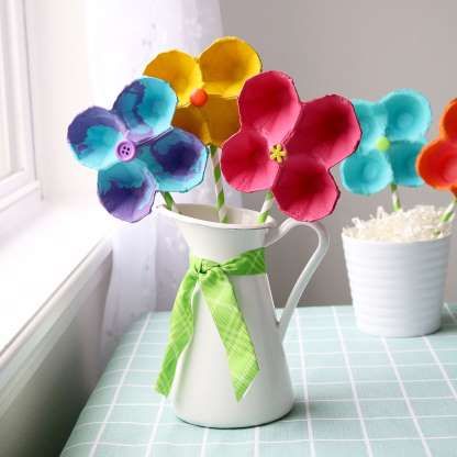 Spring Craft Ideas For Adults, Spring Craft Ideas, Craft Ideas For Adults, Egg Carton Flowers, Diy Spring Crafts, Diy Bird Bath, Painted Pots Diy, Egg Carton Crafts, Spring Craft