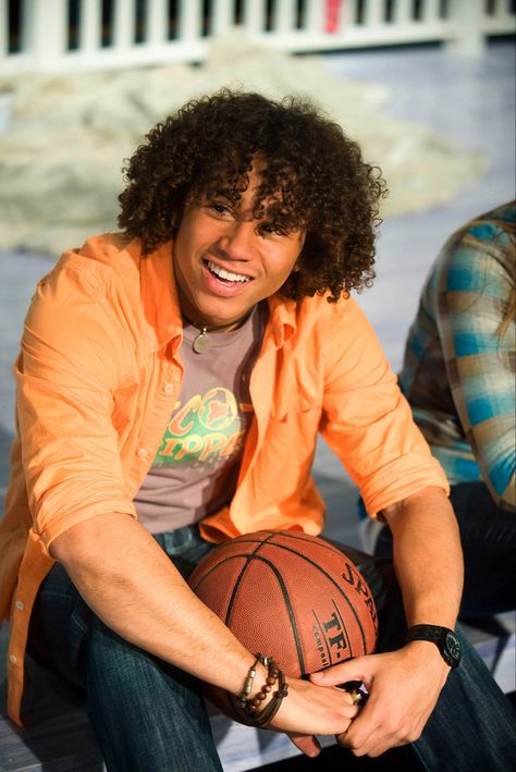 Chad Danforth #highschoolmusical3 #highschoolmusical3senioryear #hsm3 #2008 #chaddanforth #corbinbleu Chad Danforth, Musical Wallpaper, Corbin Bleu, High School Music, High School Musical 3, Best Friends Aesthetic, Disney Men, High School Musical, Disney And Dreamworks