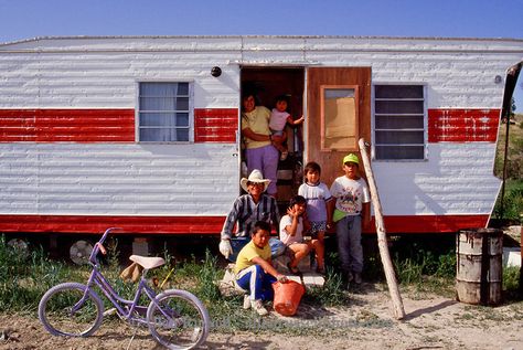 Pine Ridge Sioux Native American Reservation, South Dakota, Sioux (Lakota) family at home in travel trailer. Allen Russell photography Pine Ridge Reservation, Native American Reservation, Indian Reservation, Sioux Indian, Holland Windmills, Lakota Sioux, Indian Family, Native American Wisdom, Native American Images