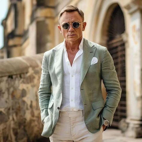 Linen Blazer Men, Daniel Craig Style, Bond Outfits, Summer Wedding Suits, Bond Style, Mens Business Casual, Blazer Outfits Men, Mens Business Casual Outfits, Chique Outfit