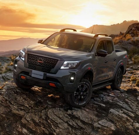 Np 300 Frontier, New Nissan Navara, Pick Up Nissan, Frontier Np300, Nissan Frontier 4x4, Frontier Truck, Monster Garage, Compact Pickup Trucks, Nissan 4x4