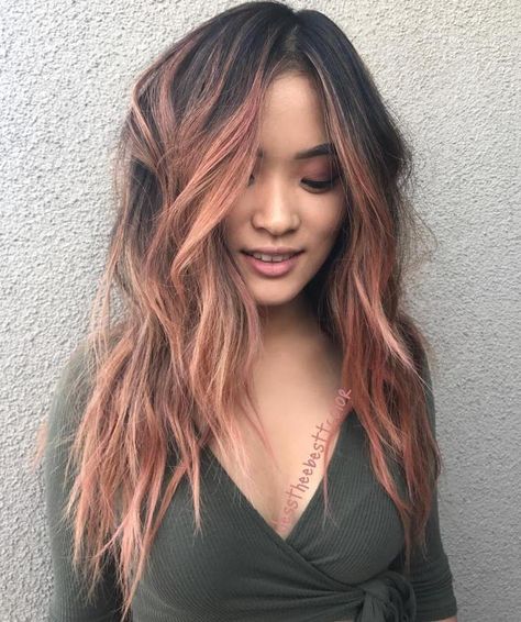 Rose Gold Balayage For Brunettes Balayage Hair Rose, Rose Gold Hair Brunette, Gold Balayage, Rose Gold Balayage, Coral Hair, Gold Hair Colors, Hair Color Rose Gold, Extra Long Hair, Balayage Brunette