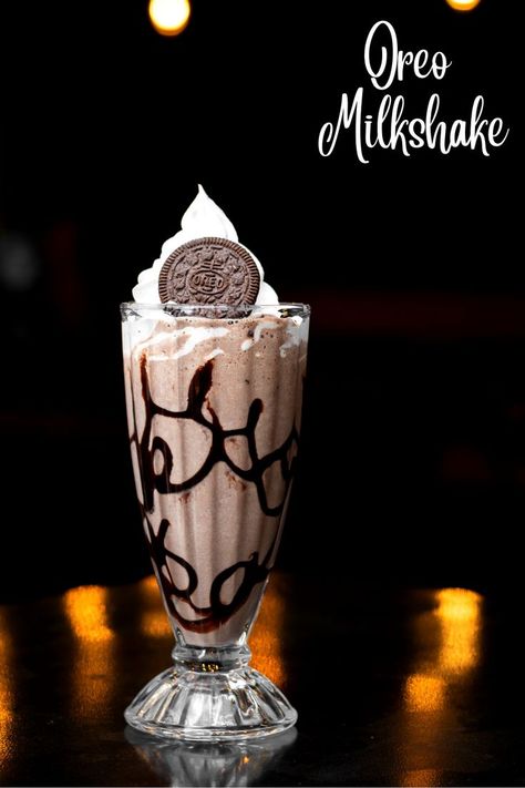 #Oreomilkshake#wippingcream Oreo Shake Recipe, Oreo Milk Shake, Banana Shake Recipe, Oreo Milk, Ice Cream Images, Oreo Shake, Oreo Milkshake, Banana Shake, Pop Up Restaurant