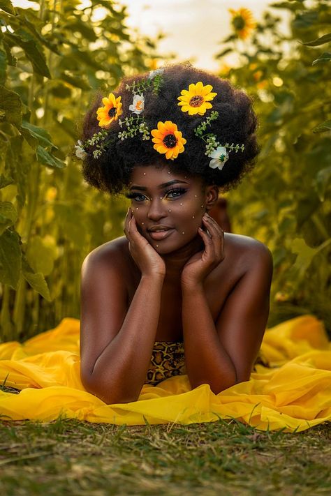 Royalcore Aesthetic Outfits, Royalcore Aesthetic, Big Afro, I Am So Blessed, Studio Photoshoot Ideas, Sunflower Photography, Beautiful Photoshoot Ideas, Flower Photoshoot, Picking Flowers