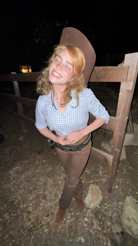 Cowgirl Halloween, Celebrity Halloween Costumes, Cowgirl Costume, Fantasias Halloween, Jane Fonda, Strawberry Blonde, Extended Play, Billie Eilish, Music Artists