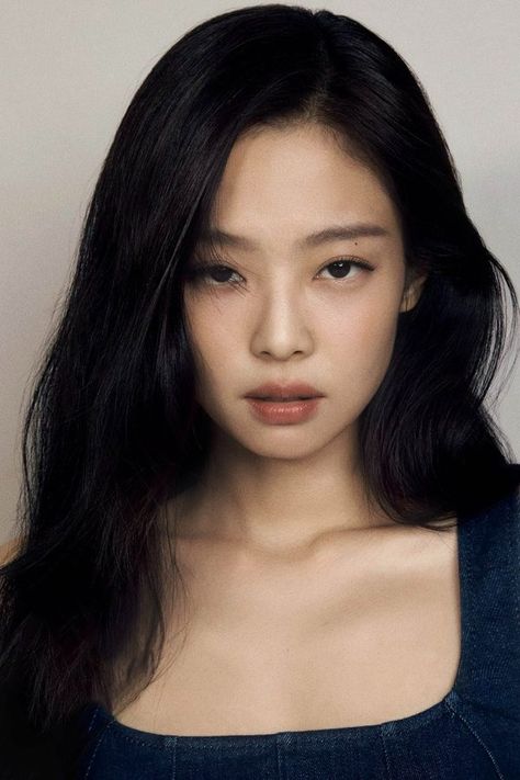 (3) ‏ْ (@jnsource) / X Calvin Klein Jennie, Jennie For Calvin Klein, Kim Makeup, Jennie Calvin Klein, Deep Autumn, All Eyes On Me, Jennie Kim Blackpink, American Brand, Blackpink Jennie