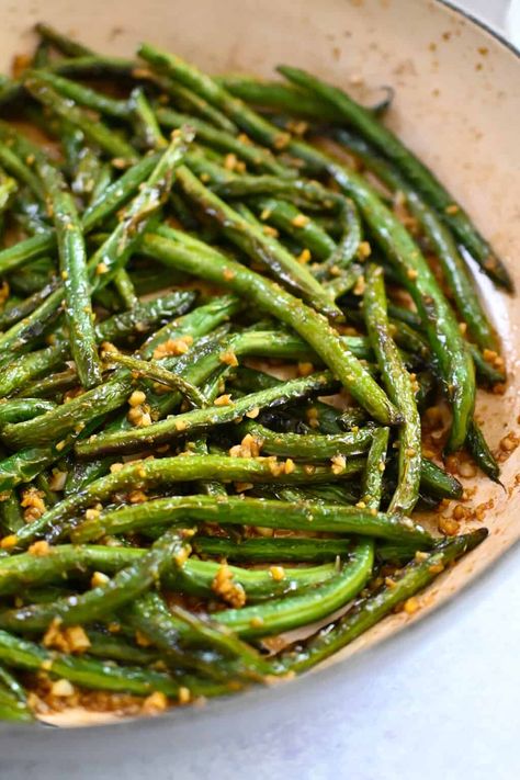 Chinese Garlic Green Beans - Nom Nom Paleo® Fry Green Beans, Sous Vide Pork Loin, Chinese Garlic Green Beans, Chinese Green Beans, Garlic Green Bean Recipes, Spinach Side Dish, Stir Fry Green Beans, Stir Fry Greens, Chinese Garlic