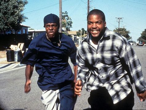 #Friday (1995) - Craig & Smokey Friday 1995, Hip Hop Movies, Cultura Hip Hop, 90s Rappers, Friday Movie, Today Was A Good Day, Chris Tucker, Estilo Cholo, Cute Couple Halloween Costumes