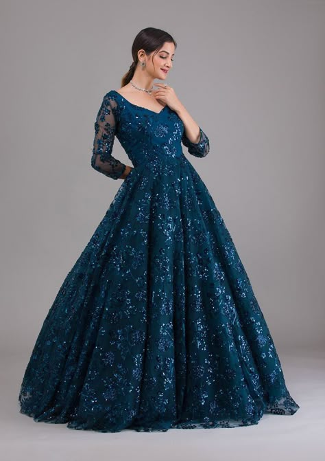 new design for long frocks for the girls the latest new collection it's amazing design 2023 Net Long Frocks, Latest Long Frock Designs, Net Gown Designs, Frocks For Women Party, Long Frock Models, Arabian Palace, Long Frocks For Women, Frock Models, Golden Saree