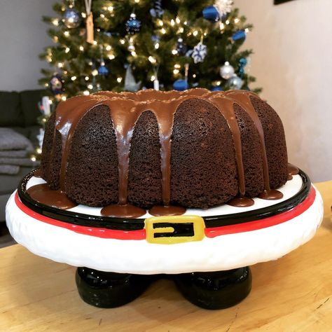 Mocha Bundt Cake, Santa Cake, Mocha Cake, Glaze For Cake, Mocha Chocolate, Chocolate Mocha, Chocolate Bundt Cake, Pumpkin Recipes Dessert, Bundt Cakes Recipes