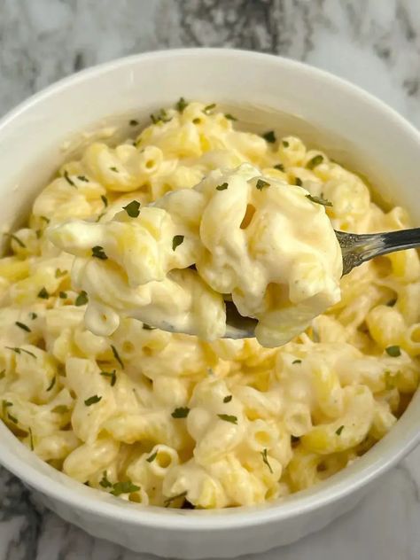 High Protein Mac And Cheese High Protein Low Calorie Mac And Cheese, Healthy Protein Mac And Cheese, High Protein Mac N Cheese, Protein Mac N Cheese, Easy Healthy Mac And Cheese, High Protein Mac And Cheese, Protein Mac And Cheese, Protein Entrees, High Protein Pasta Recipes