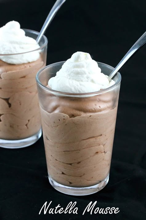 This 3 ingredient dessert will win you over immediately. Nutella Mousse is a quick, easy, and delicious dessert! Give it a try! Nutella Mousse, 3 Ingredient Desserts, Starbucks Vanilla, Nutella Desserts, Stay At Home Chef, Nutella Recipes, Mousse Recipes, Peanut Butter Recipes, Milkshakes