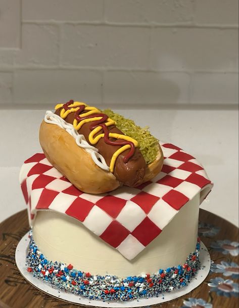 100% edible cake I made for the fourth of July! The hotdog and bun are also both sclupted from cake and covered in icing and fondant. #baking #cake #cakedecoratingideas #fourthofjuly #hotdogs #fondant #cakedecoration Hot Dog Cake Ideas, Hot Dog Birthday Cake, Hot Dog Cake, Hot Dog Cakes, Bad Cakes, Office Things, Fourth Of July Cakes, Pretzel Shape, Nursing Cake