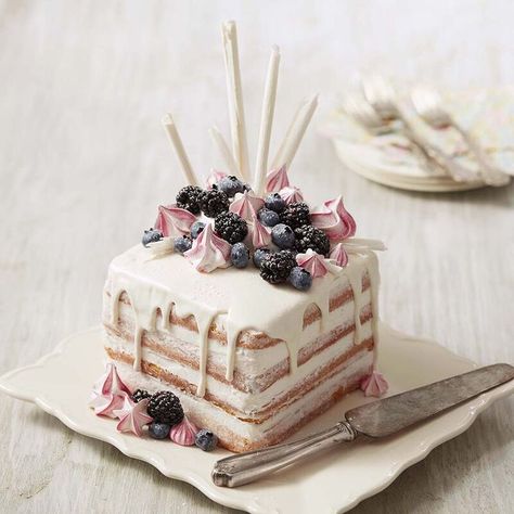 35 One-Tier Wedding Cake Ideas Savory Cakes, Square Cake Pans, Berry Cake, Naked Cakes, Salty Cake, Layered Cake, Baking Essentials, Coconut Cake, Savoury Cake