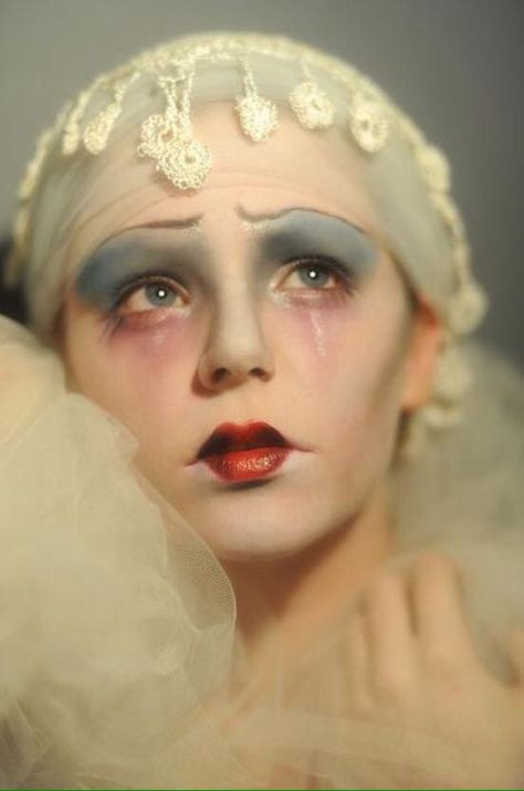 Pierrot Clown, 얼굴 드로잉, Foto Portrait, 얼굴 그리기, White Makeup, Smink Inspiration, Clown Makeup, Maquillage Halloween, Foto Art