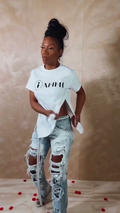 How To Make A Tee Shirt Into A V Neck, How To Cut A V Neck In A Tshirt, Cut Up Graphic Tee Outfit, Diy Vneck Tshirt Cut, Cut Graphic Tee Black Women, Cut Up T Shirt, Style Hacks, Cut Tshirt, Cut Up