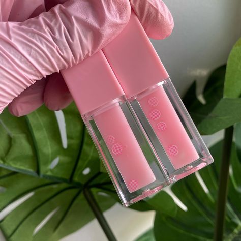 Lip Gloss Pictures, Hey Barbie, Best Lip Gloss, Flavored Lip Gloss, Lip Gloss Collection, Hydrating Lip Gloss, Cruelty Free Cosmetics, Lip Gloss Tubes, Makeup Items