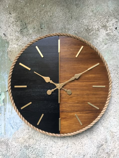 Diy Wooden Clock, Wooden Farmhouse Decor, Wood Clock Design, Clock Handmade, Geometric Pendant Light, Wooden Farmhouse, Handmade Wall Clocks, Handmade Clocks, Diy Wall Clock