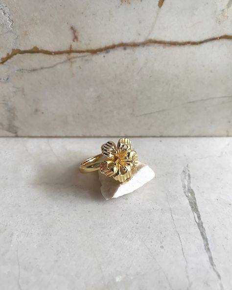 For those tropical honeys, The Bali Hibiscus Ring is now available online ✨ This style is a one size with a hidden adjustable band, beautifully detailed & light weight. Slide to see how we have styled it with our fave Bold Defender Ring ✨ Obsessed! #goldordon x #gold #goldjewellery #goldjewelry #hibiscus #ring #jewellery #jewelry #shoponline Hibiscus Ring, Locket Design, Hibiscus, Locket, Timeless Elegance, Gold Jewelry, Bali, Band, Ring