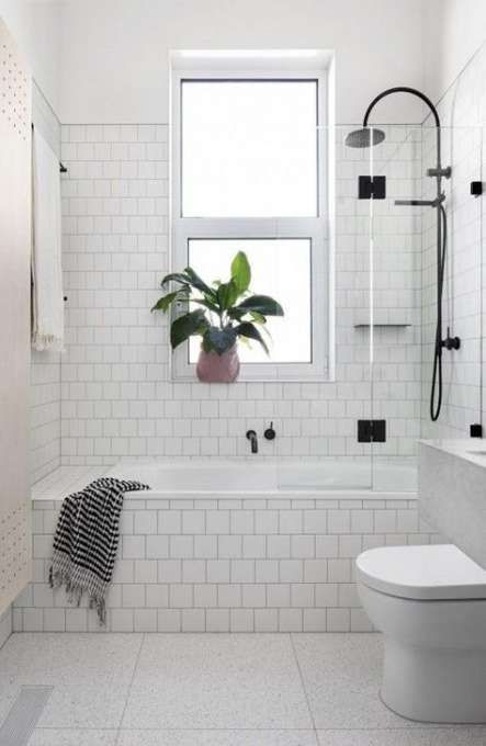 Bath shower combo ideas window 31 ideas #bath White Tiled Bathroom, Bathroom Tub Shower Combo, Tiled Bathroom, Bathroom Tub Shower, Bathtub Tile, Bathroom Tub, Diy Bathroom Remodel, Subway Tiles, Tub Shower Combo