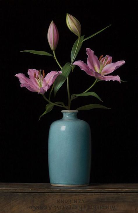 Still Life Pictures, Ikebana Flower Arrangement, Still Life Flowers, Still Life Photos, Still Life Drawing, Painting Still Life, Still Life Art, Blue Vase, Flower Art Painting