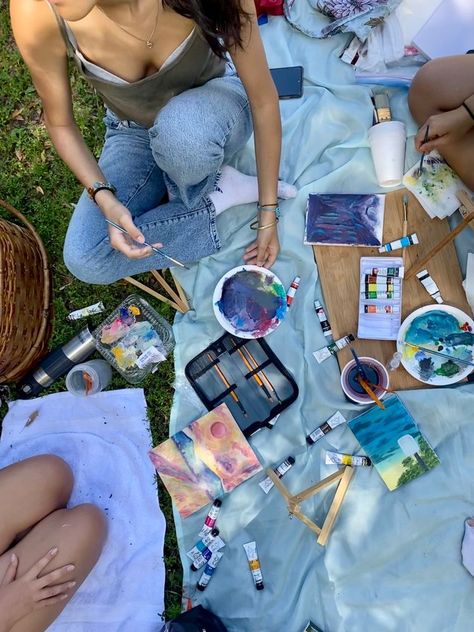 Art Picnic Aesthetic, Painting Picnic Date Aesthetic, Painting Date Aesthetic, Sleepover Plans, Picnic Painting, Friendship Paintings, Picnic Art, Mommy Daughter Dates, Summer Instagram Pictures