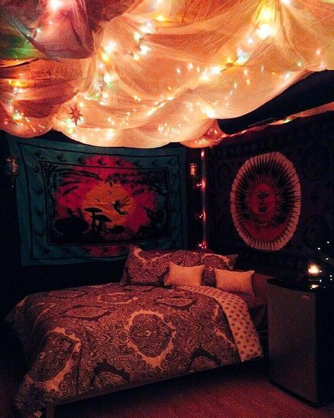 Hippy Bedroom, Hipster Bedroom, Hippie Room, Trippy Room, Hippie Bedroom, Hippy Room, Chill Room, Hippie Home Decor, Bohemian Bedroom Decor